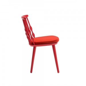 Silla Nub Andreu World. Diseño elegante en madera para interiores.