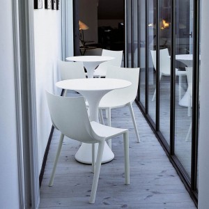Silla Bo apilable de Driade. Variedad de muebles para interior y exterior.