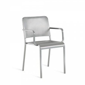 Silla brazos 20-06 de Emeco. Sillas diseño.