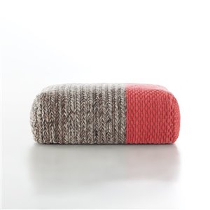 Puf Mangas Square Plait Coral de GAN. Alfombras modernas. Puf modulares.