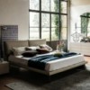 Cama Adam de Cattelan Italia con cabecero y somier. Camas de diseño moderno.