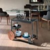 Carrito Brandy de Cattelan Italia. Carrito en acero con estantes de madera.