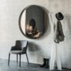 Espejo Wish de Cattelan Italia. Espejos redondos con marco de acero barnizado.