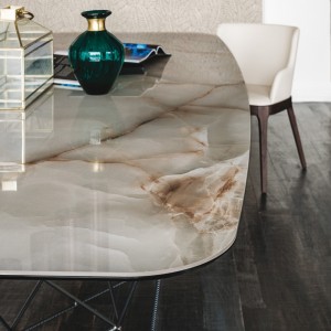 Mesa Gordon Keramik de Cattelan Italia. Mesa de comedor de diseño italiano.