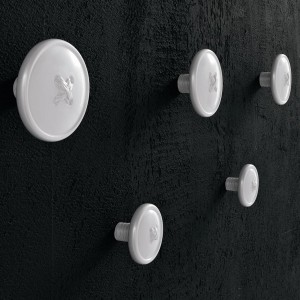 Percha Bottone de Cattelan Italia. Percha de pared con forma de botón.
