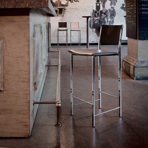 Taburete Alessio de Cattelan Italia. Muebles modernos italianos. Taburetes cuero.