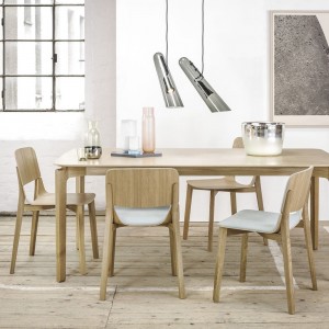 Silla Leaf madera de Ton. Sillas para comedor, amplia variedad de interiores.