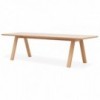 Mesa Stelvio de Ton. Mesas de diseño moderno. Mesas de comedor en madera.