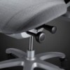 Silla Mereo 220 Plata de RH Sillas. Sillas oficina. Sillas con ruedas.