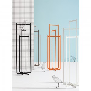Clip coat hanger de Disciplinei. Sillas de diseño.