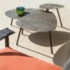 Mesa baja Terramare para espacios exteriores de estilo moderno de Emu.