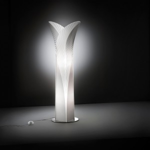 Lámpara Las Palmas Floor de Slamp. Diseño italiano, moderno y elegante.