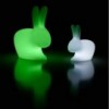 Lámpara Rabbit small de Qeeboo. Muebles y complementos de exterior.