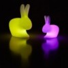 Lámpara Rabbit small de Qeeboo. Muebles y complementos de exterior.