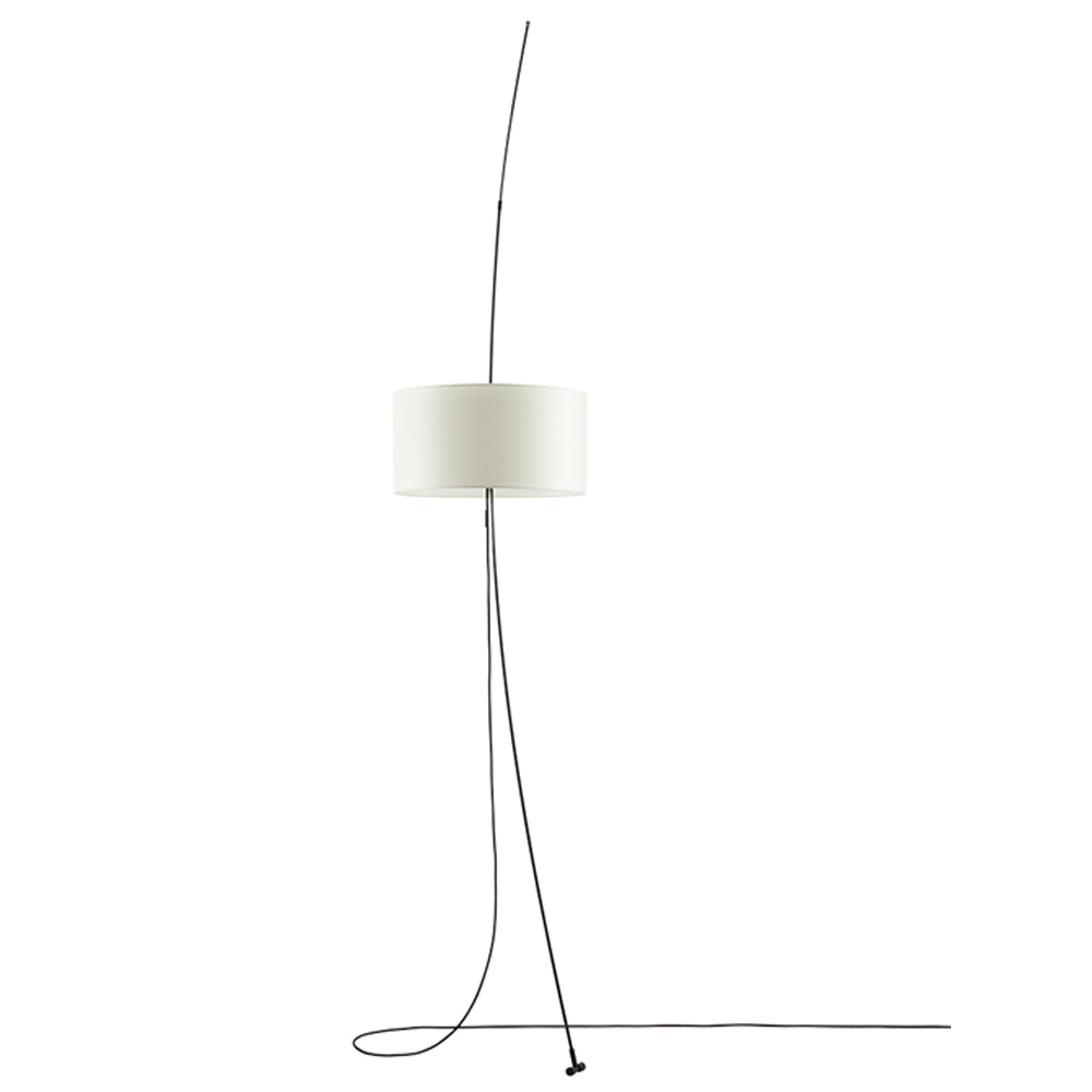 Lámpara pie suelo Totora de Carpyen. Tienda online lamparas modernas.