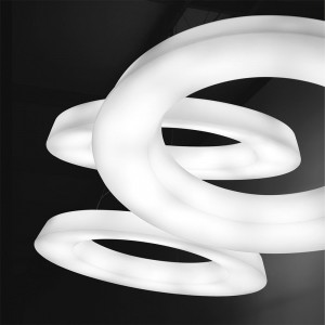 Lámpara suspensión Circular Pol con gran diseño elegante de Martinelli Luce.