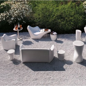 Mesa alta Tokyo-Pop Driade. Mesa complemento para interior o exterior.