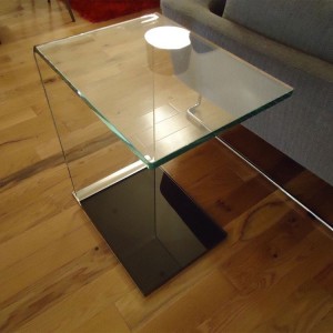 Mesa auxiliar Swan Cristal transparente Italia de Sovet. Mesas y complementos de diseño.