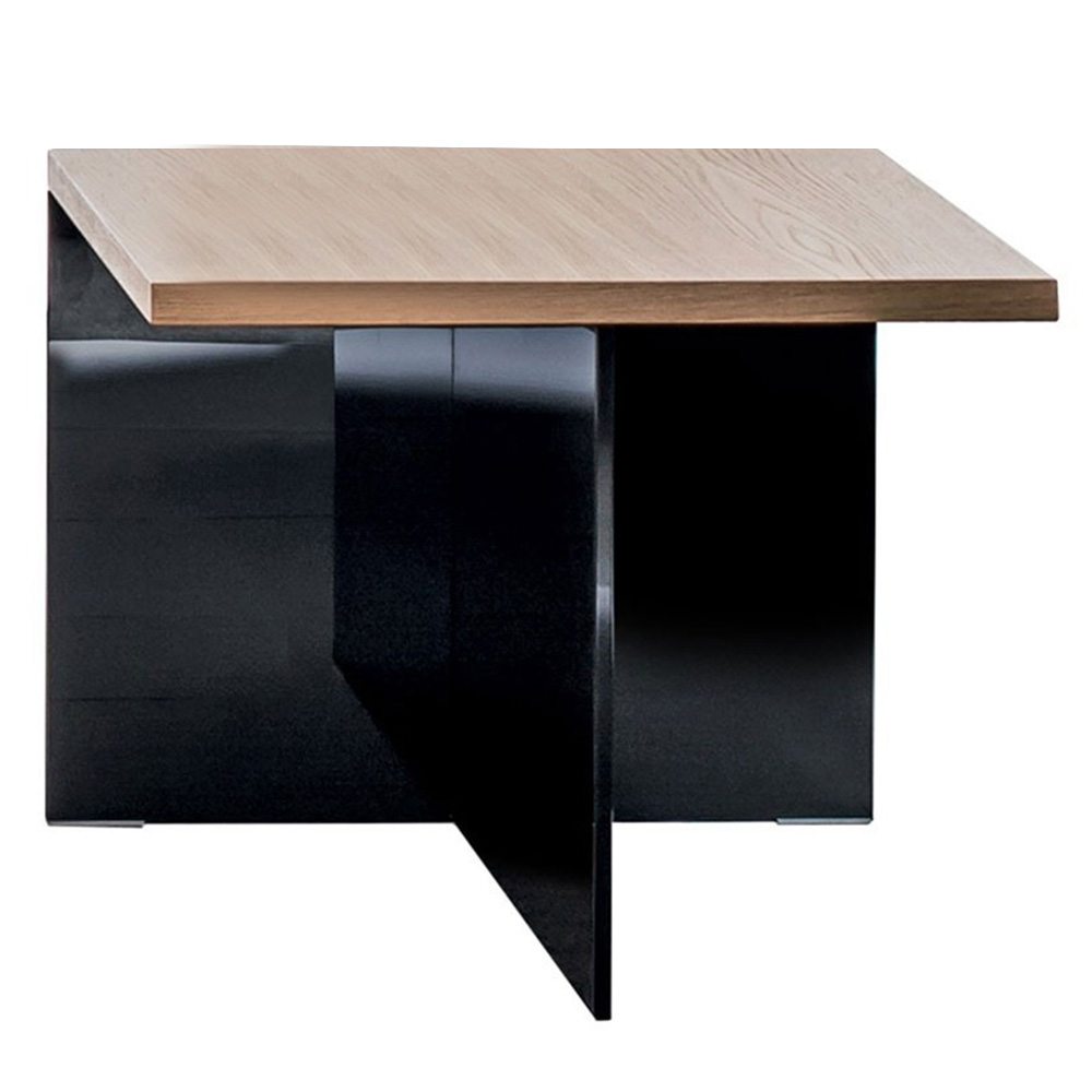 Mesa centro Regolo cuadrada madera de Sovet Italia. Mesas y complementos de diseño.