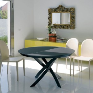 Mesa Barone redonda extensible de Bontempi. Muebles modernos italianos.