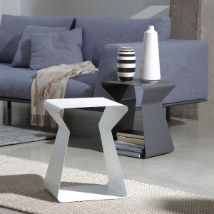Mesa Auxiliar Kito de Bontempi. Muebles modernos italianos. Mesa auxiliar para salón.