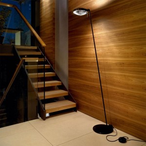Lámpara de pie para interior de brazo simple halógena Elle 1 de Lumina.
