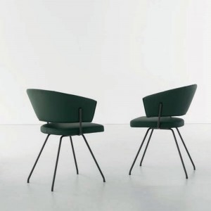 Silla Bahia de Bonaldo. Moderno diseño italiano. tapizada envolvente.