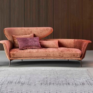Sofá Lovy de Bonaldo. Moderno diseño de sofá tapizado con respaldo.