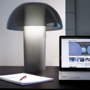 Lámpara sobremesa Colette de Pedrali. Lámparas de diseño. Lámparas de exterior.