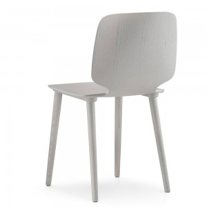 Silla Babila 2700 de Pedrali. Sillas de diseño. Sillas de madera de fresno,