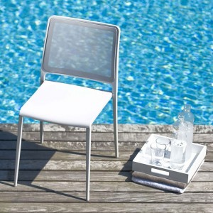 Silla Mya 701 de Pedrali. Sillas de diseño. Sillas modernas para espacios contract.