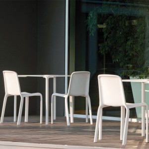 Silla Snow 300 de Pedrali. Sillas de diseño. Sillas de exteriore. Sillas de jardín.