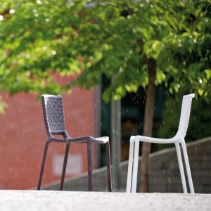 Silla Tatami 305 de Pedrali. Sillas de diseño. Silla de exterior modernas.