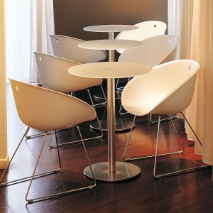 Sillón Gliss 920/921 de Pedrali. Sillones de diseño. Sillas de plástico.