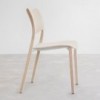 Silla Laclasica tapizada de Stua. Excelente silla para el hogar o espacios contract.