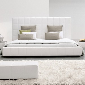Cama Squaring alto de Bonaldo. Mobiliario de diseño. Diseño moderno.