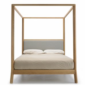 Cama matrimonio Con dosel Breda de Punt mobles. Camas de diseño moderno.