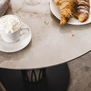 Mesa Nido Keramik Bistrot de Cattelan Italia. Mobiliario moderno. Mesa bistrot.