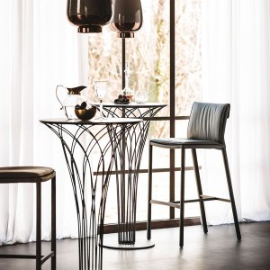 Taburete Isabel de Cattelan Italia. Taburetes de diseño. Taburetes en cuero.