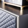 Aparador Tiffany de Cattelan Italia con luz opcional.