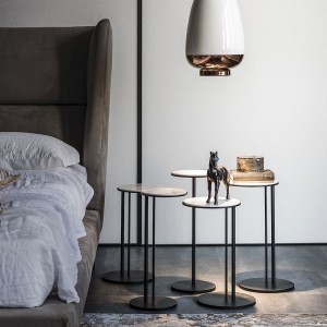 Mesita Sting de Cattelan Italia. Muebles modernos italianos. Mesas auxiliares.