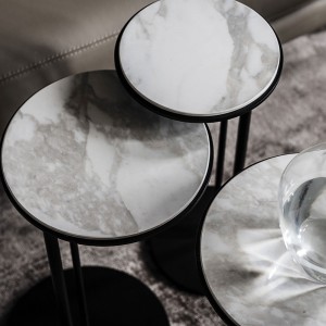Mesita Sting de Cattelan Italia. Muebles modernos italianos. Mesas auxiliares.