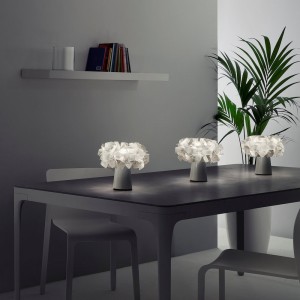 Lámpara para sobremesa Clizia bateria de Slamp. Diseño moderno e italiano.