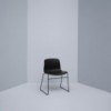 Silla AAC 08 de acero y polipropileno de Hay ideal para espacios modernos.