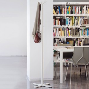 Perchero Hulot Pie de Mobles 114. Complementos originales para interior.