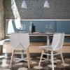 Silla de madera Green Colors wood de Mobles 114. Sillas modernas de comedor.