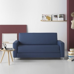 Sofá cama Niza de Es Interiorismo. Sofá cama de diseño moderno y elegante.