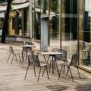 Silla Zebra de Fast. Sillas modernas y resistentes a espacios exteriores.