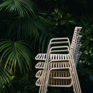 Silla Zebra de Fast. Sillas modernas y resistentes a espacios exteriores.