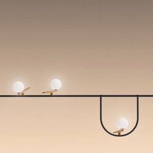 Yanzi colgante Artemide. Iluminación con diseño moderno y elegante.